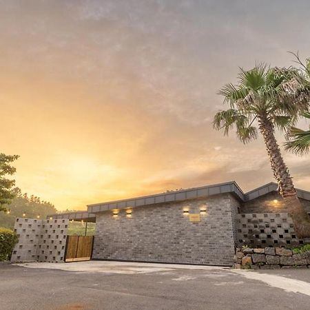 Jeju Bunkerhotel&Resort Seogwipo Ngoại thất bức ảnh
