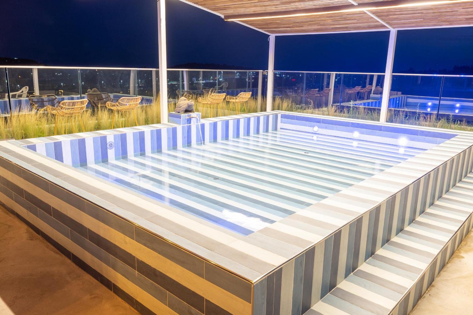Jeju Bunkerhotel&Resort Seogwipo Ngoại thất bức ảnh